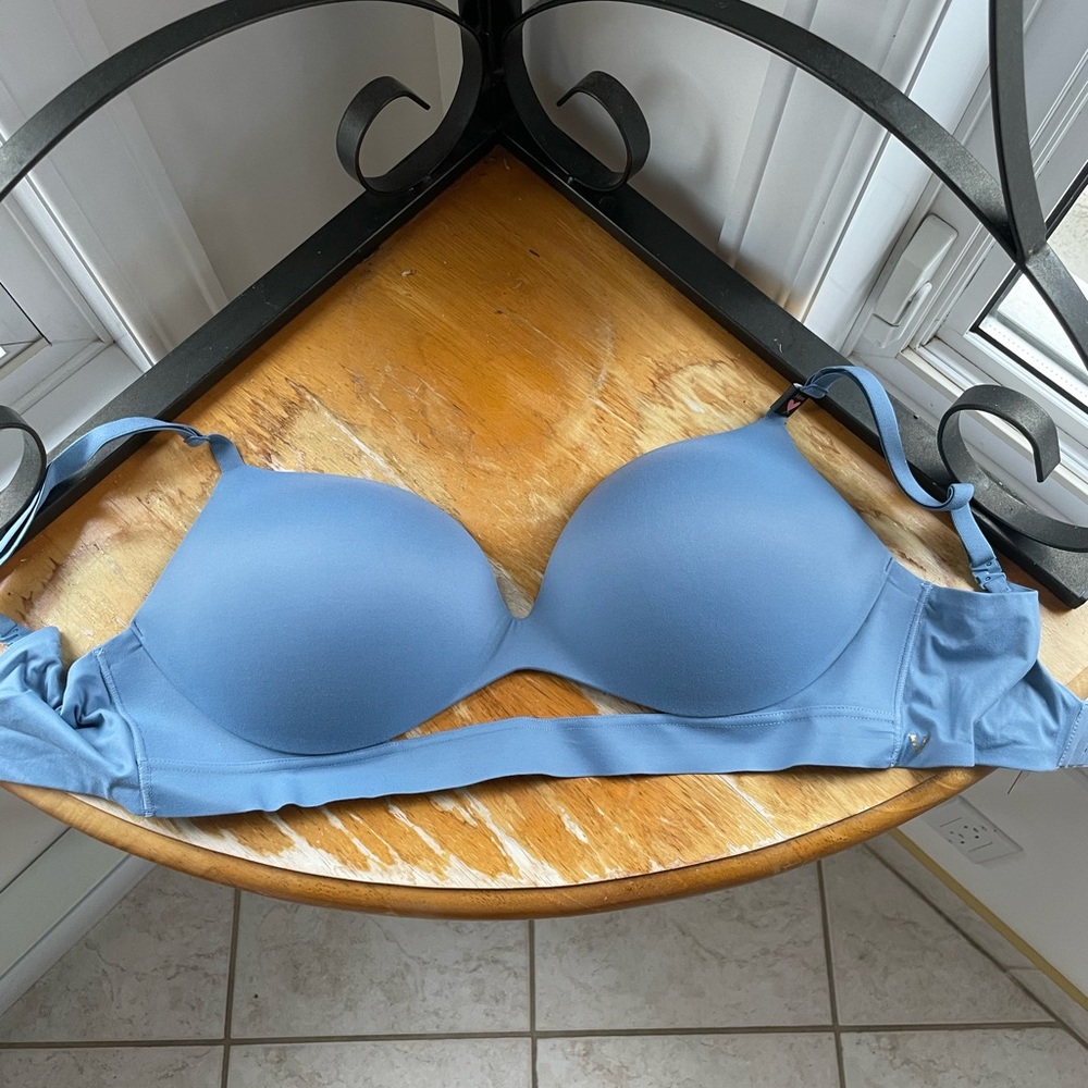 Victorias Secret 34DD super soft blue push-up bra